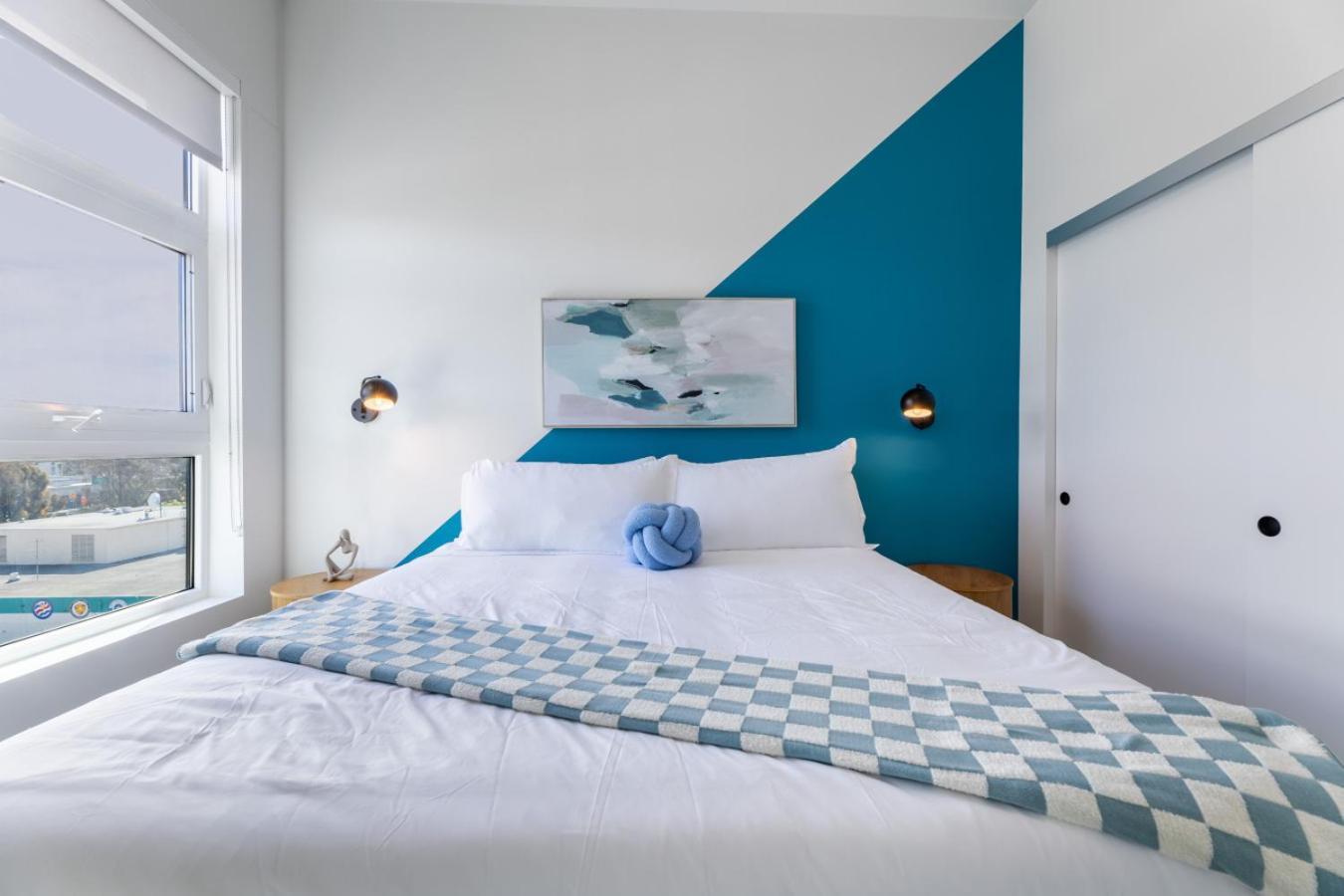 Modern Living, Stunning Views, 1mile To Dodger Stadium Apartment Los Angeles