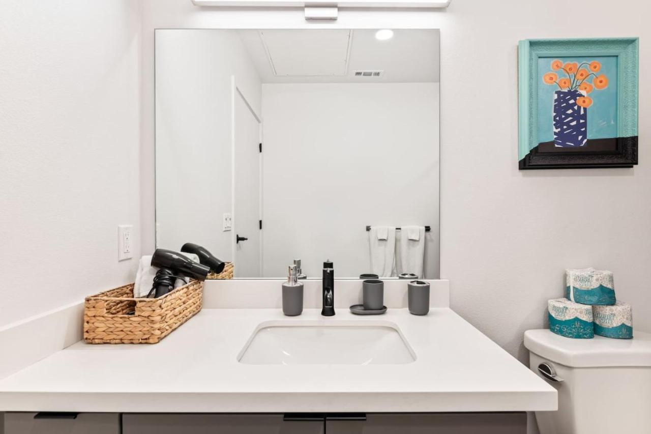Modern Living, Stunning Views, 1mile To Dodger Stadium Apartment Los Angeles